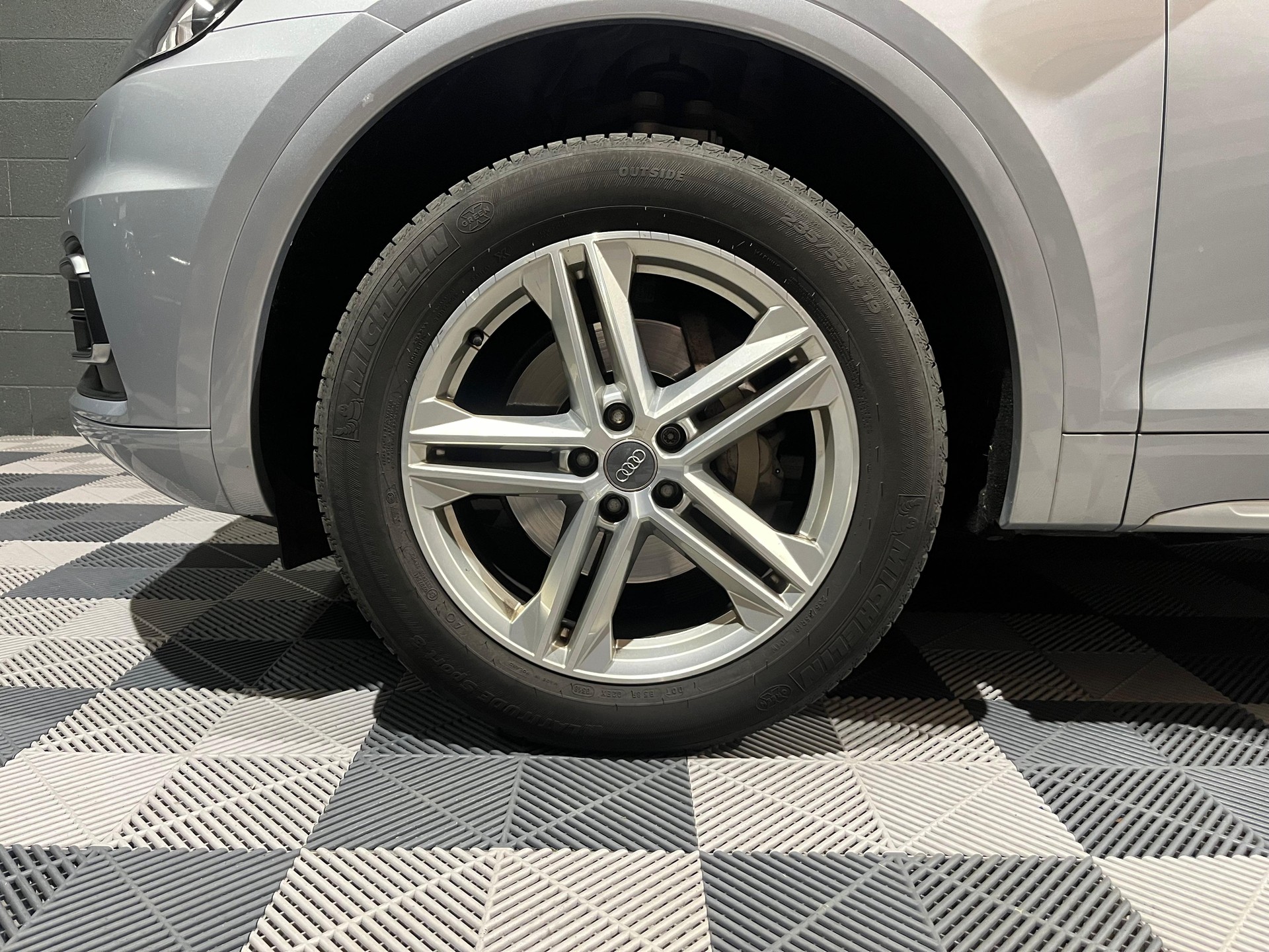 AUDI Q5 2.0 TDI sport quattro S-tronic-image-19