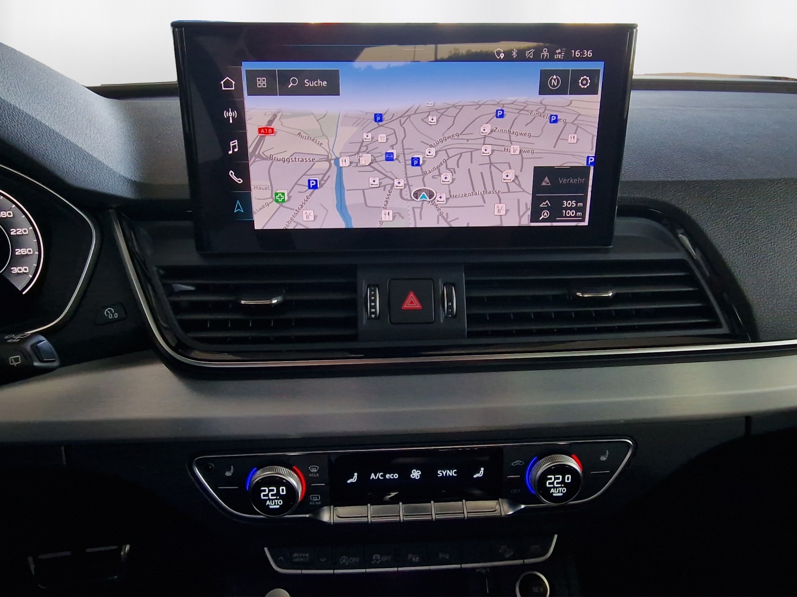 AUDI Q5 40 TFSI advanced quattro S-tronic-image-8