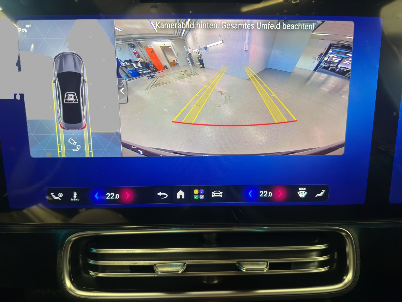MERCEDES-BENZ CLA 350 4 Matic 85 kWh EQ-image-11
