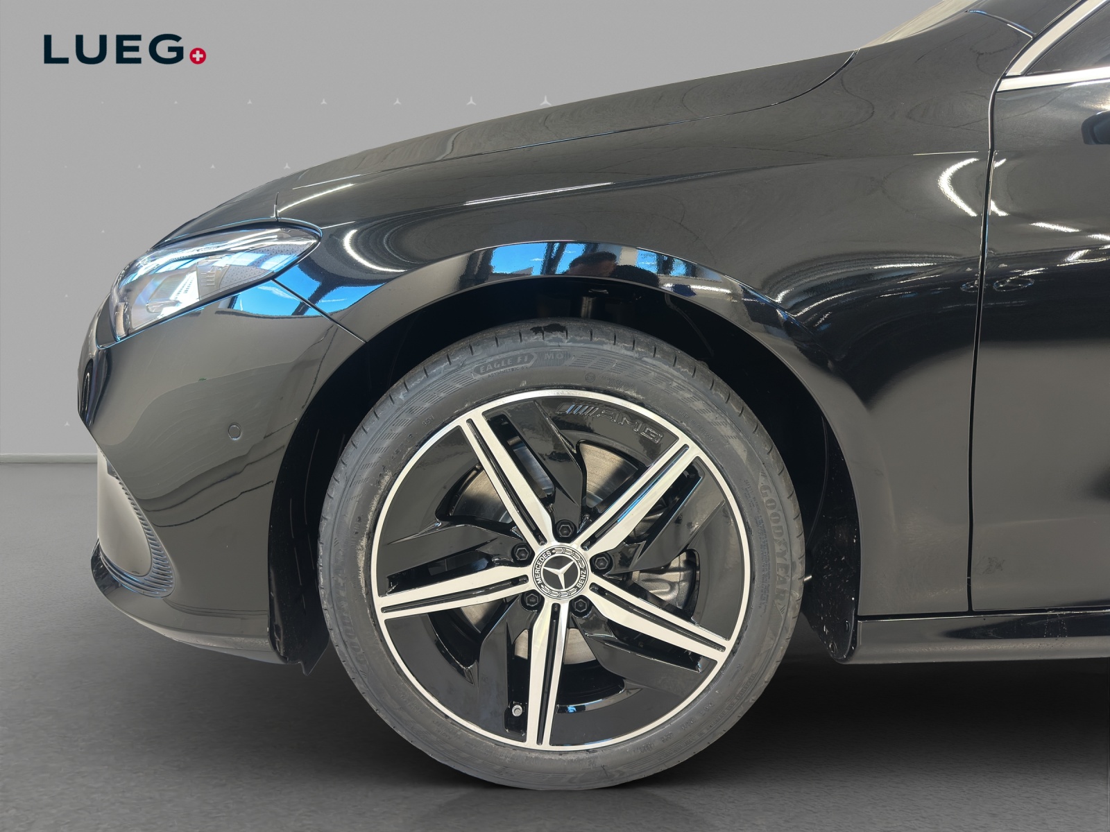 MERCEDES-BENZ CLA 350 4 Matic 85 kWh EQ-image-6