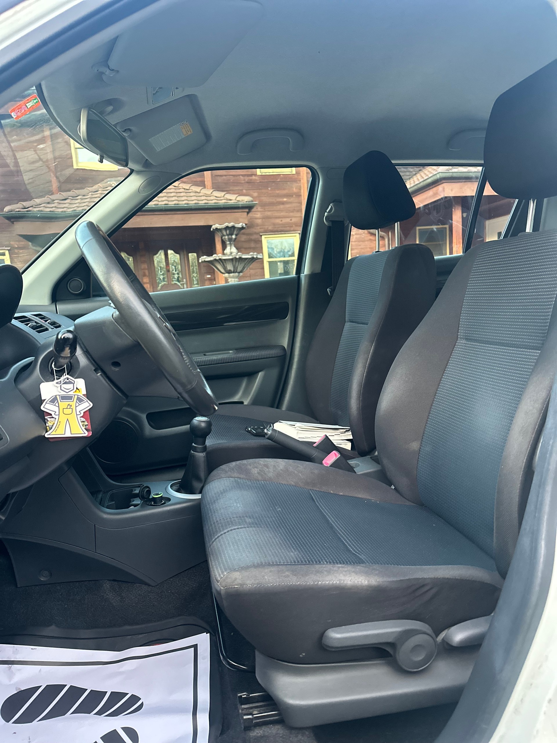 SUZUKI Swift 1.3i 16V GL Top 4x4-image-6