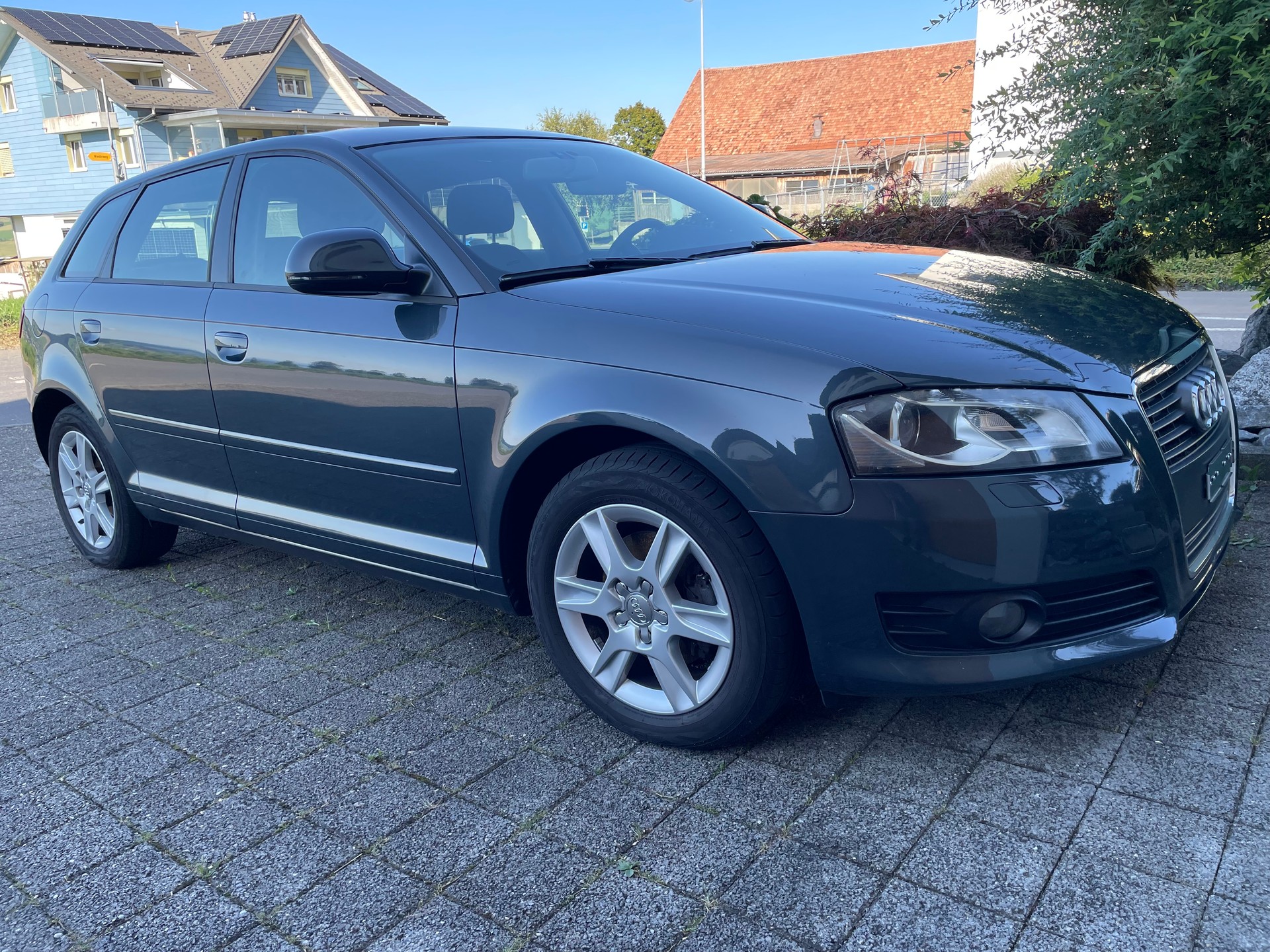 AUDI 2.0 TDI 140 Ambiente-image-1