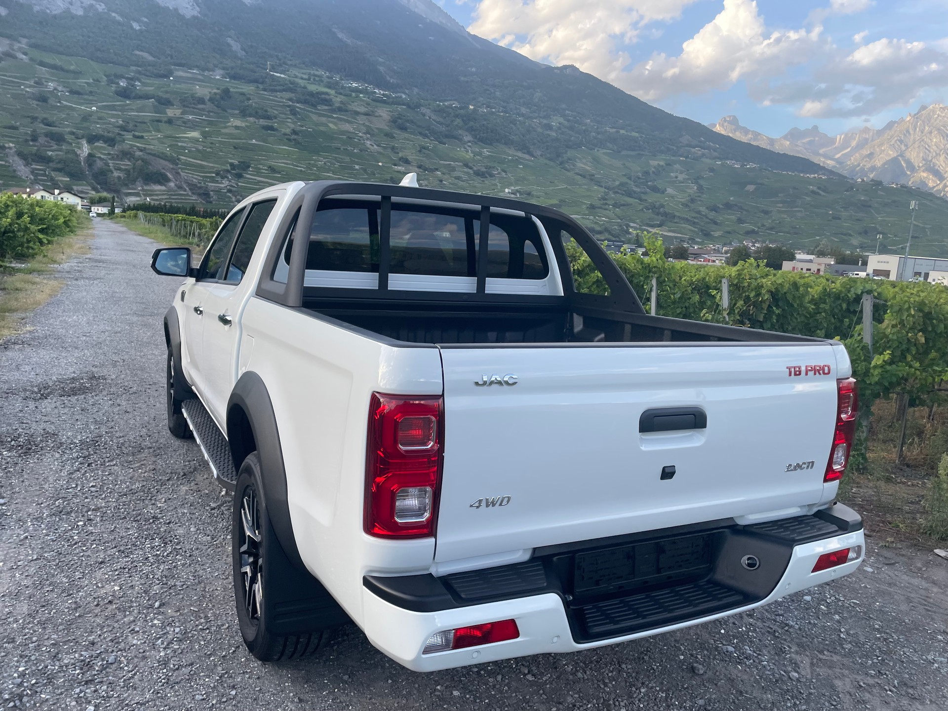 JAC T8 Pro 2.0 D-image-9