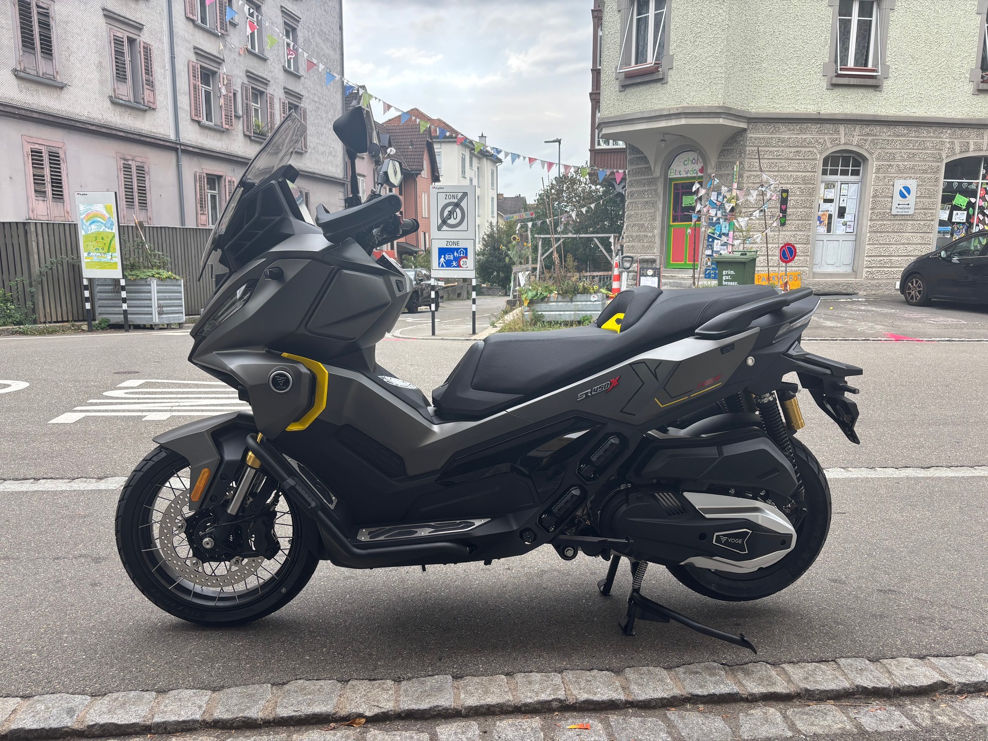 VOGE SR 450 X-showroom-element-3