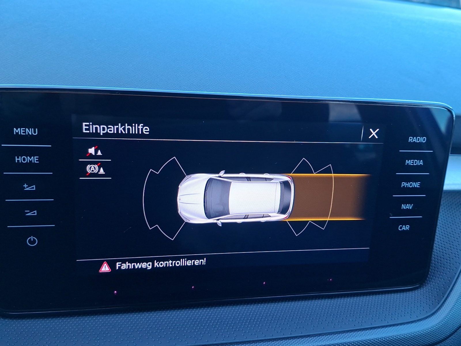 SKODA Fabia 1.0 TSI Ambition-image-15