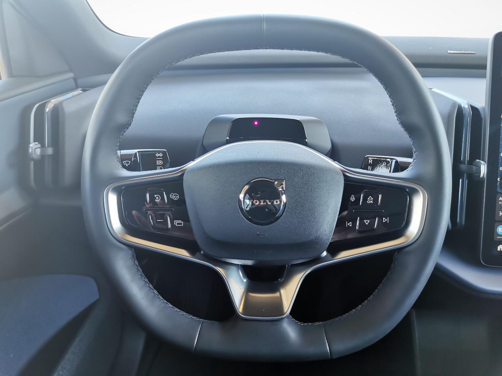VOLVO EX30 E60 Twin Ultra Performance AWD-image-4