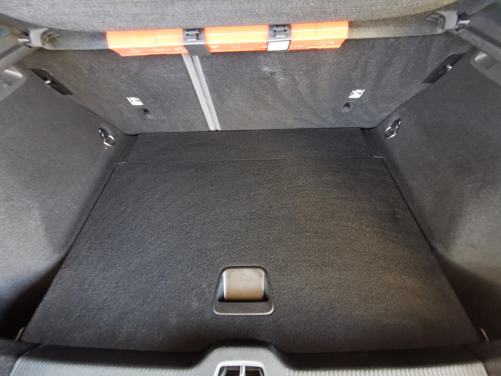 VOLVO EX30 E60 Twin Ultra Performance AWD-image-8