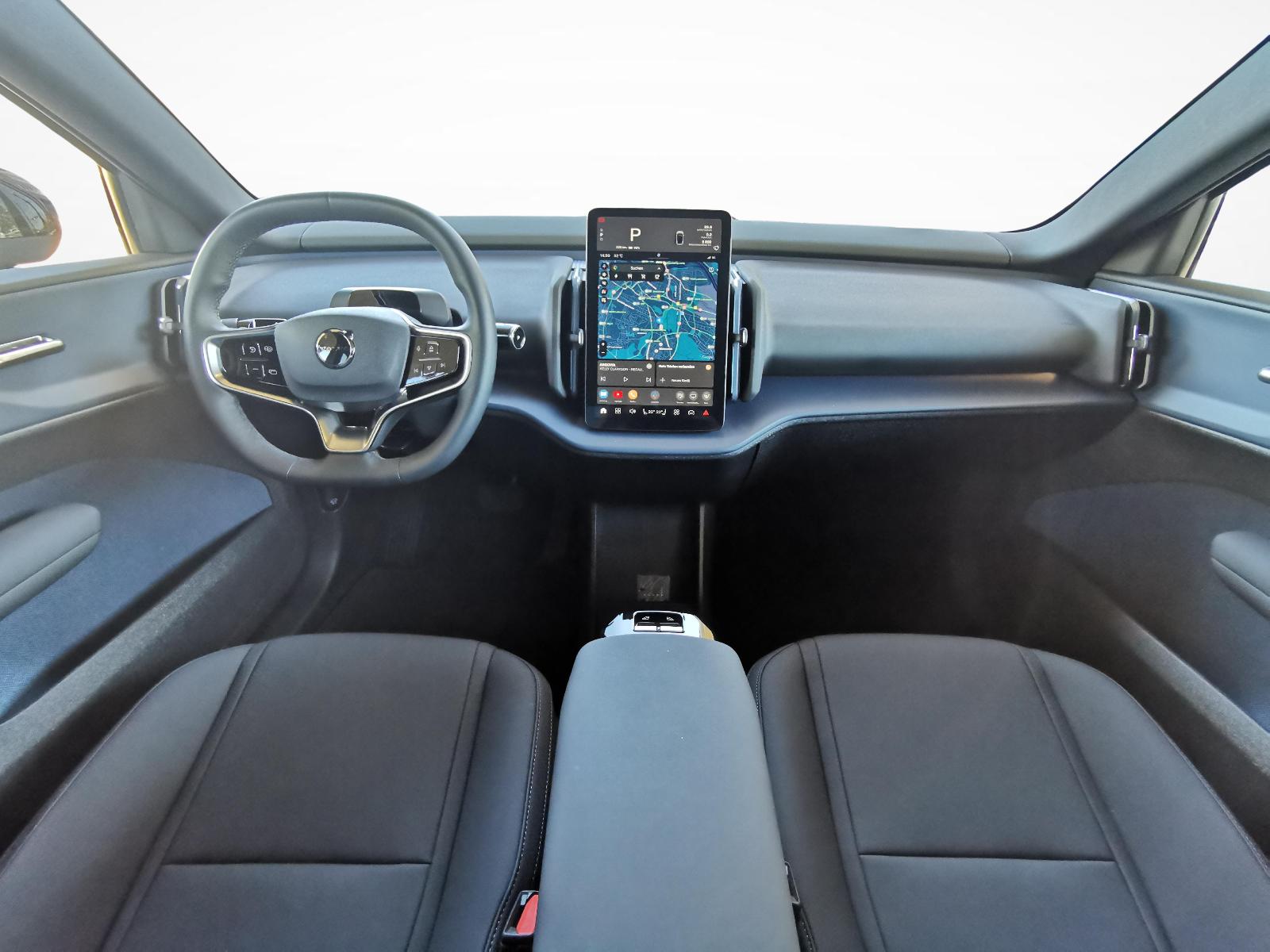 VOLVO EX30 E60 Twin Ultra Performance AWD-image-3