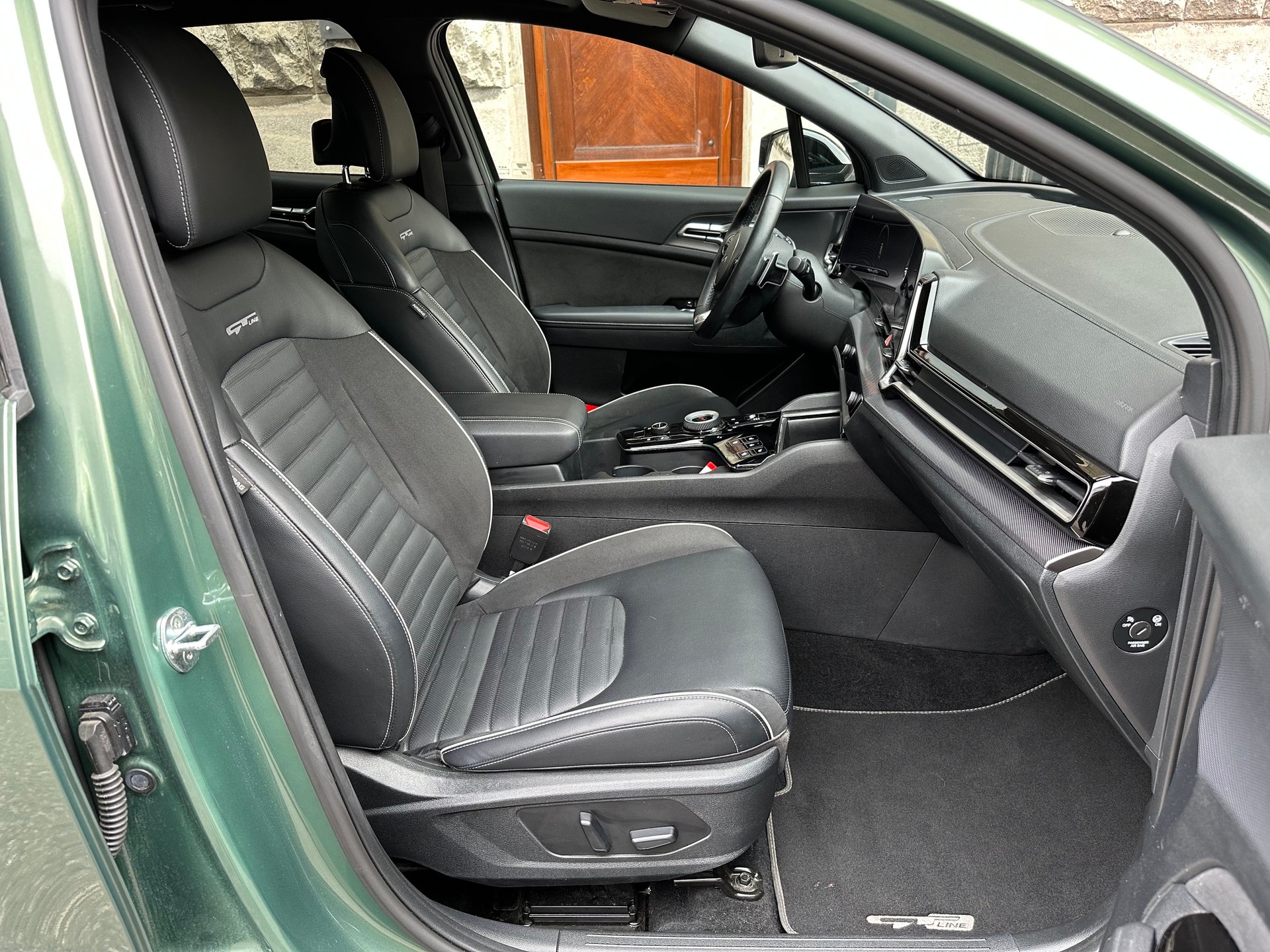 KIA Sportage 1.6T-GDi HEV GT-Line 4x4 A-image-9