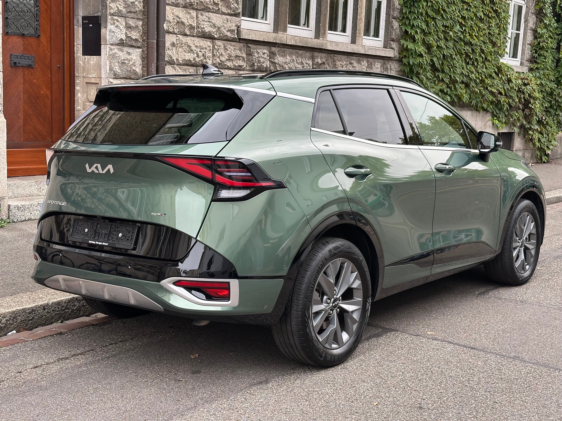 KIA Sportage 1.6T-GDi HEV GT-Line 4x4 A-image-4