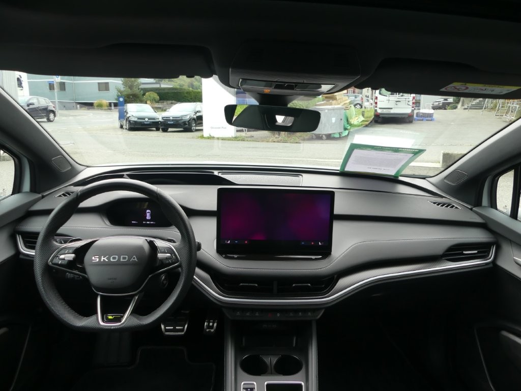 SKODA Enyaq 4x4 RS-image-7