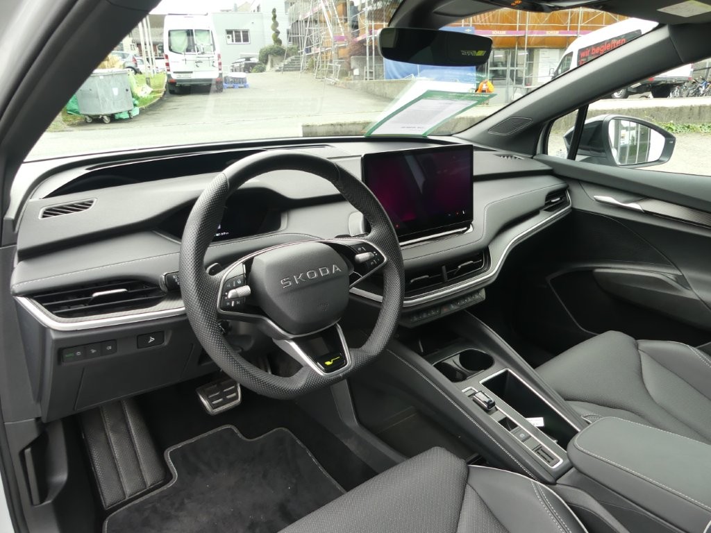 SKODA Enyaq 4x4 RS-image-6