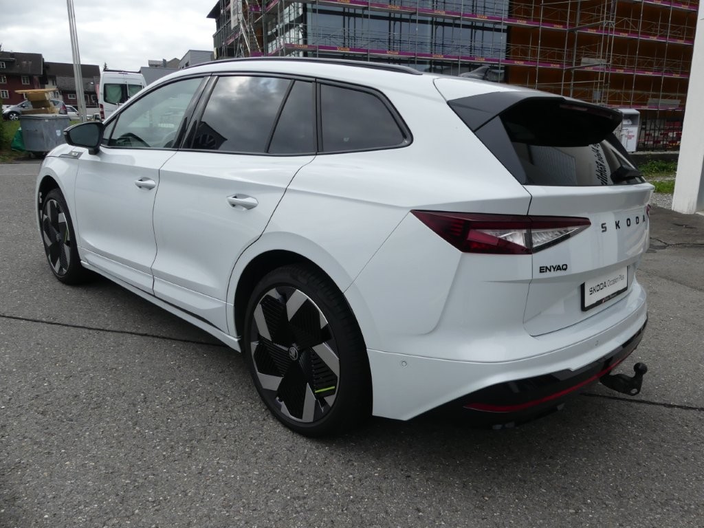 SKODA Enyaq 4x4 RS-image-1