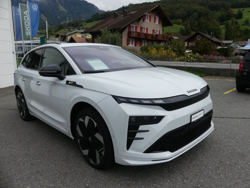 SKODA Enyaq 4x4 RS-image-4