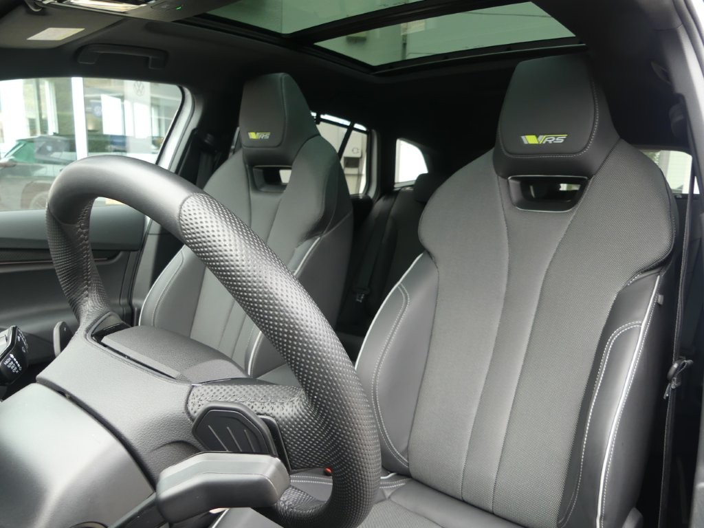 SKODA Enyaq 4x4 RS-image-9