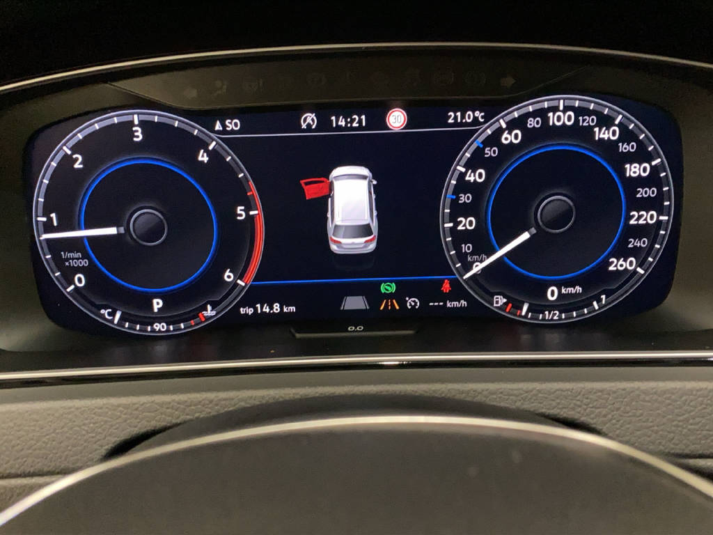 VW Golf VII Variant 2.0 TDI Highline DSG 4m-image-8