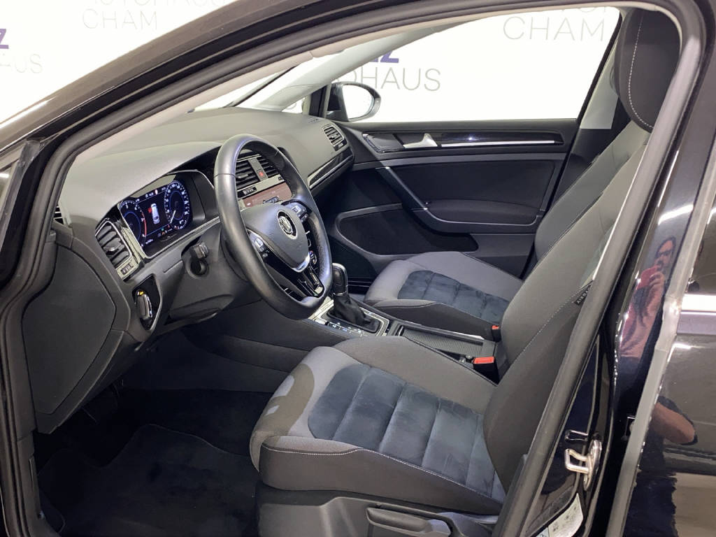 VW Golf VII Variant 2.0 TDI Highline DSG 4m-image-15