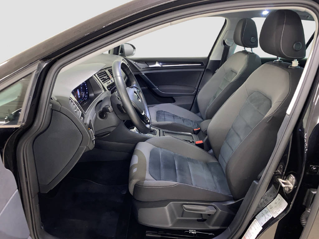 VW Golf VII Variant 2.0 TDI Highline DSG 4m-image-5