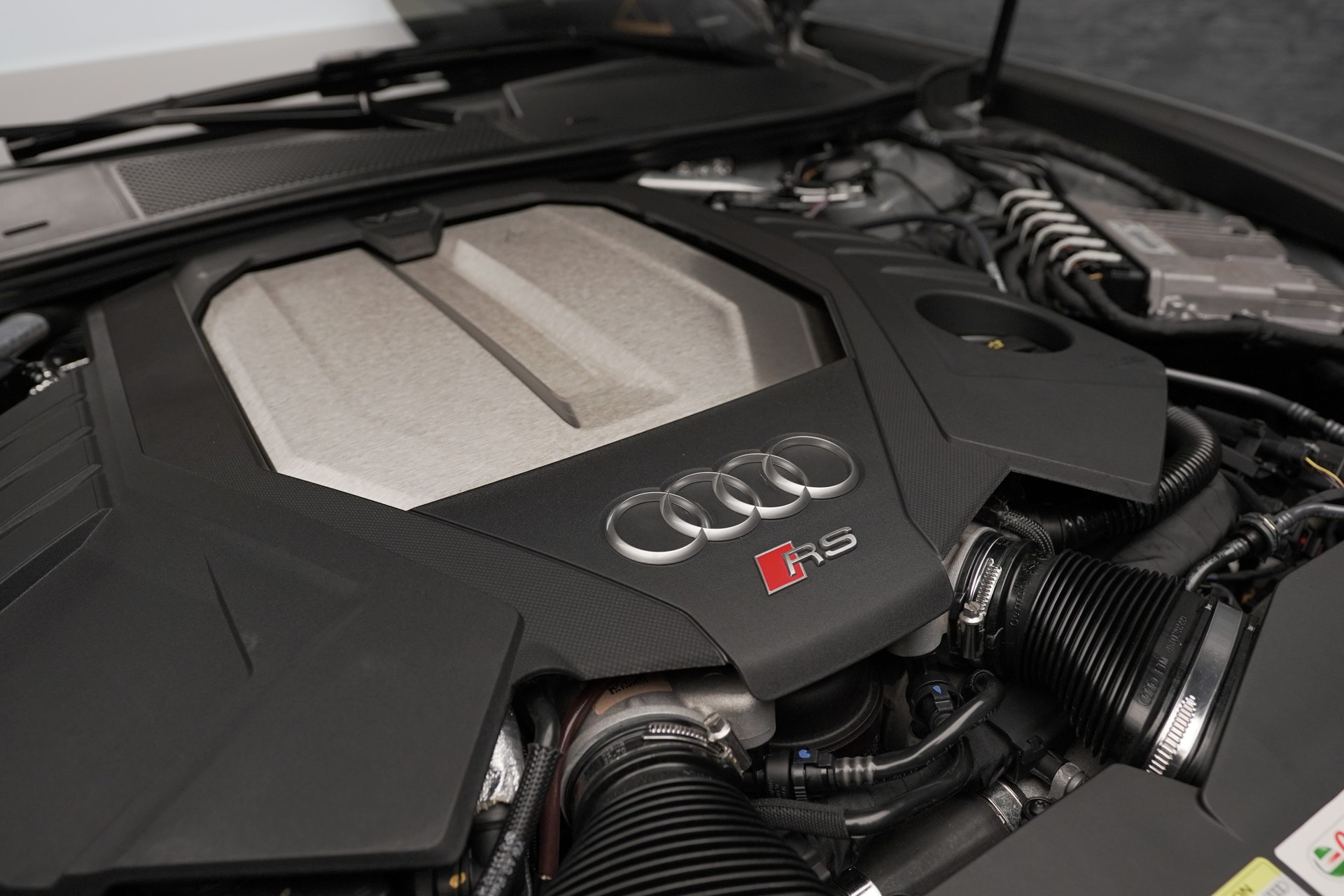 AUDI RS6 Avant 4.0 TFSI V8 quattro-image-25