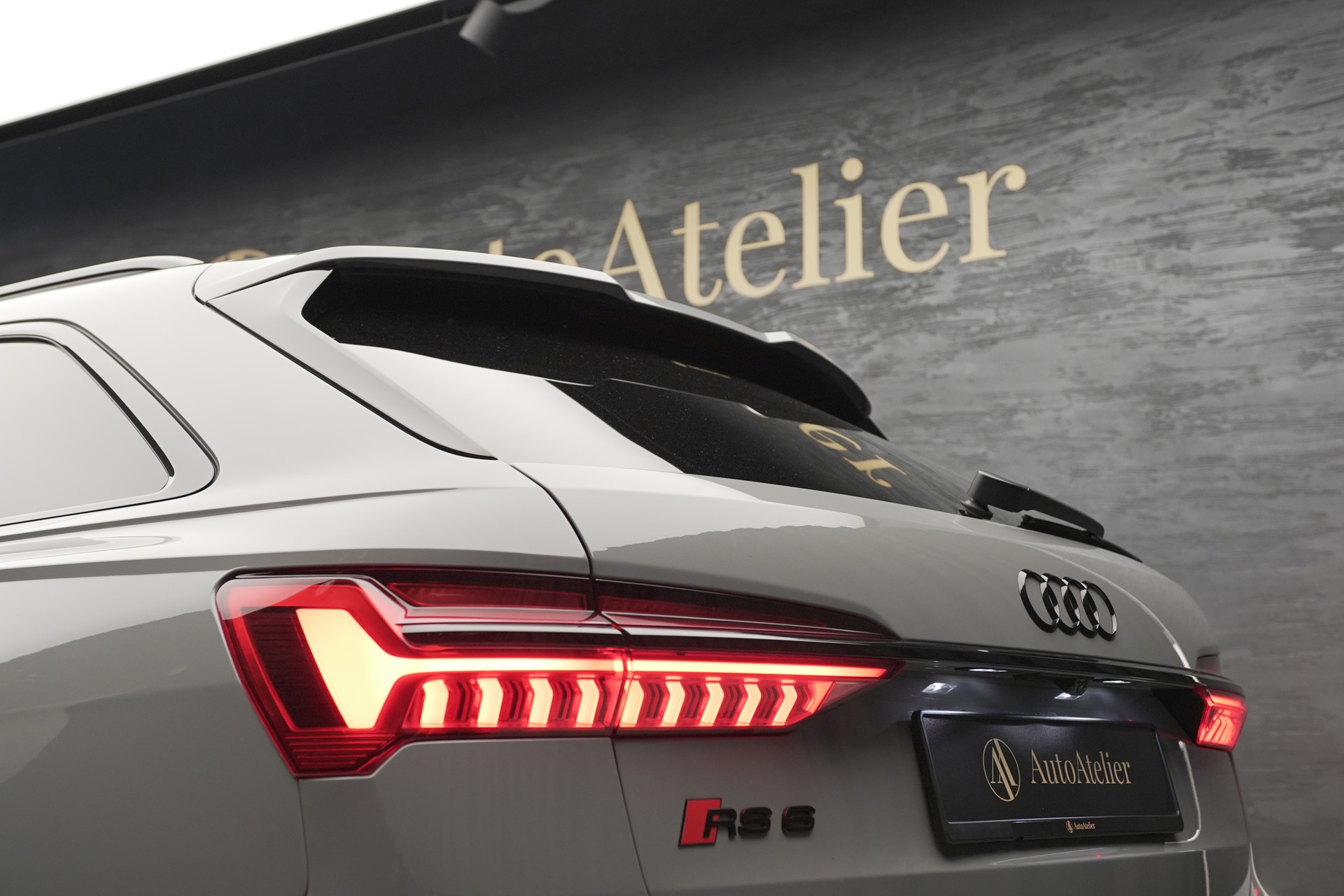 AUDI RS6 Avant 4.0 TFSI V8 quattro-image-12