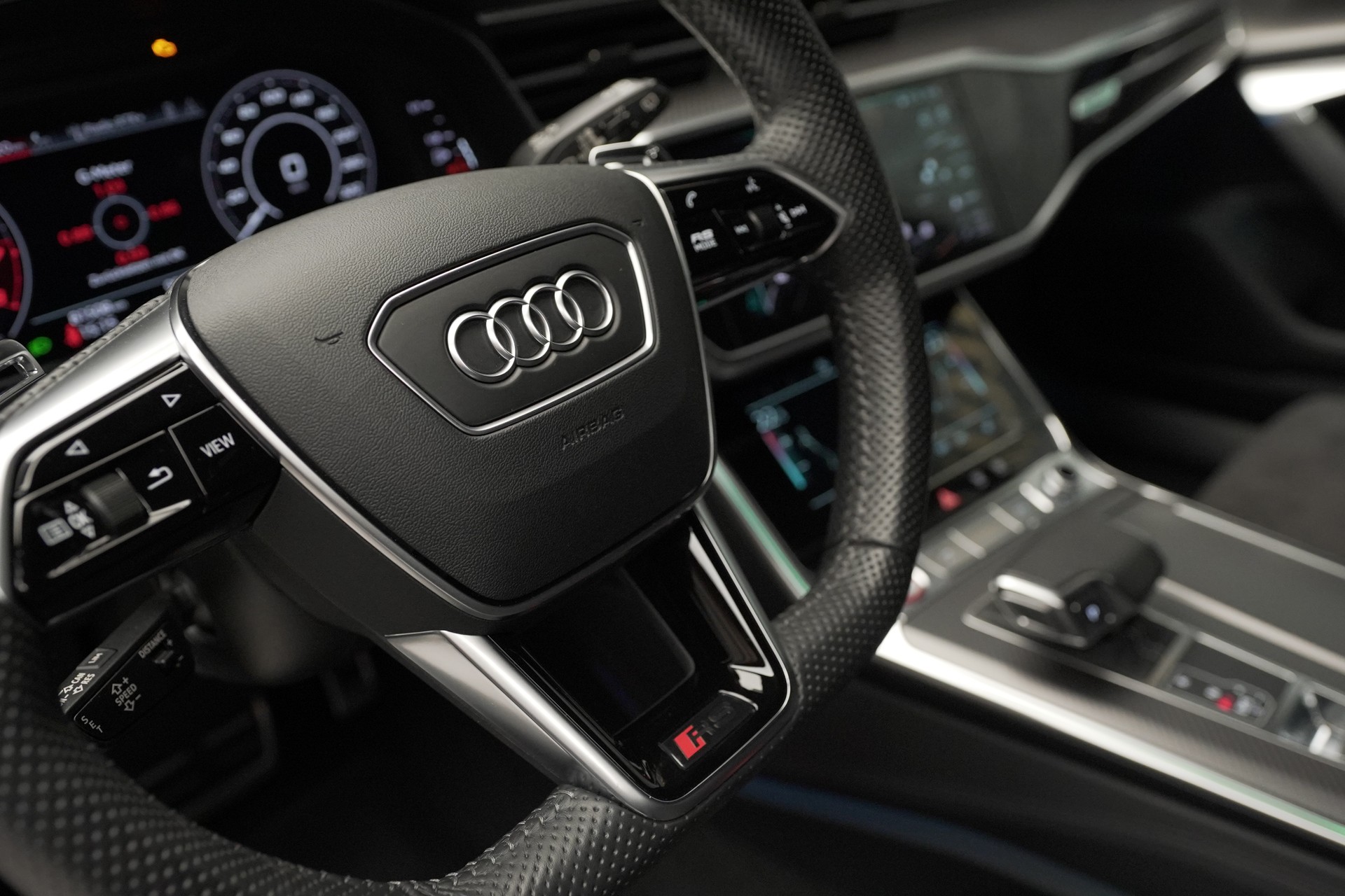 AUDI RS6 Avant 4.0 TFSI V8 quattro-image-23