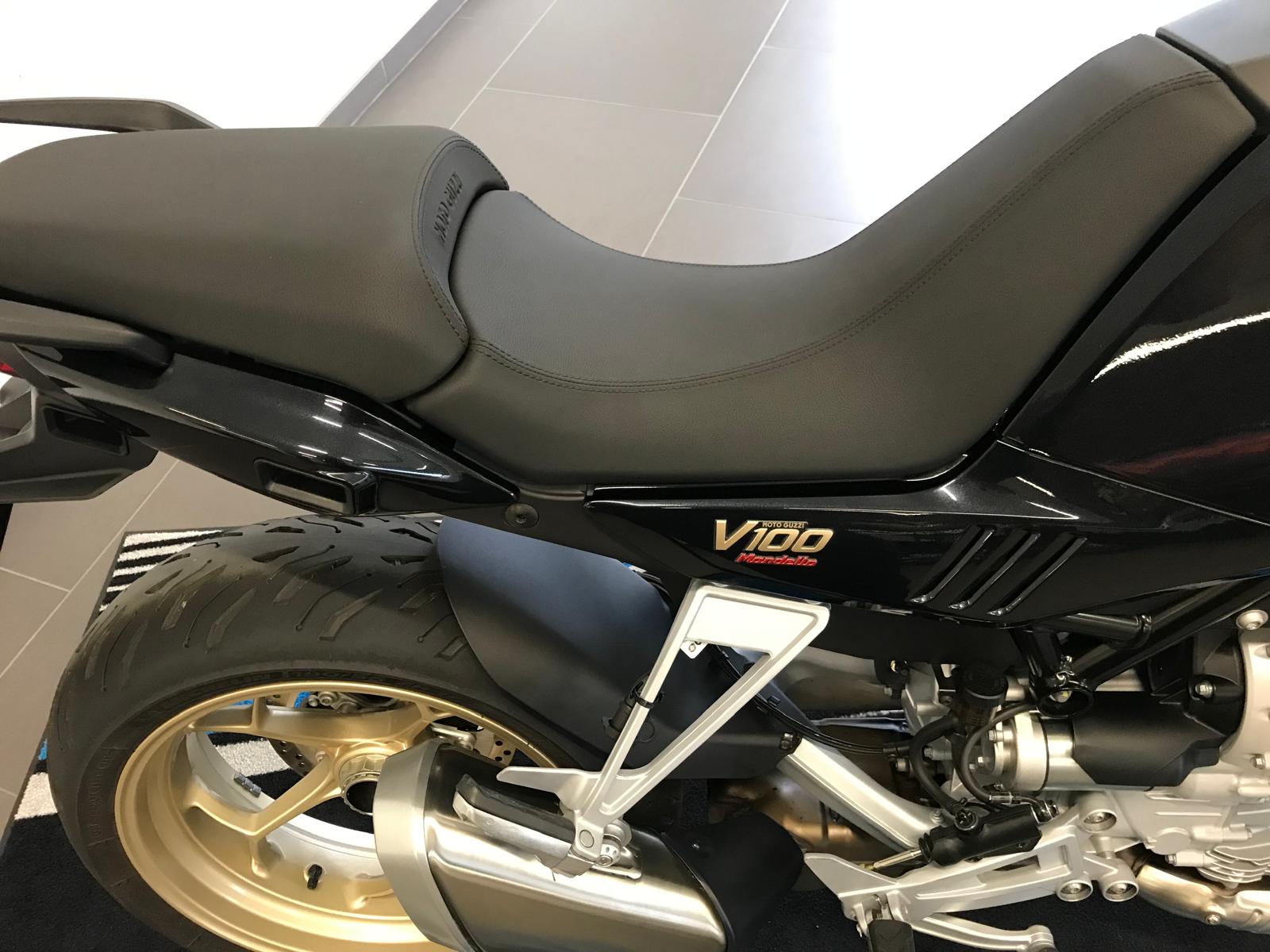 MOTO GUZZI V100 Mandello-image-7
