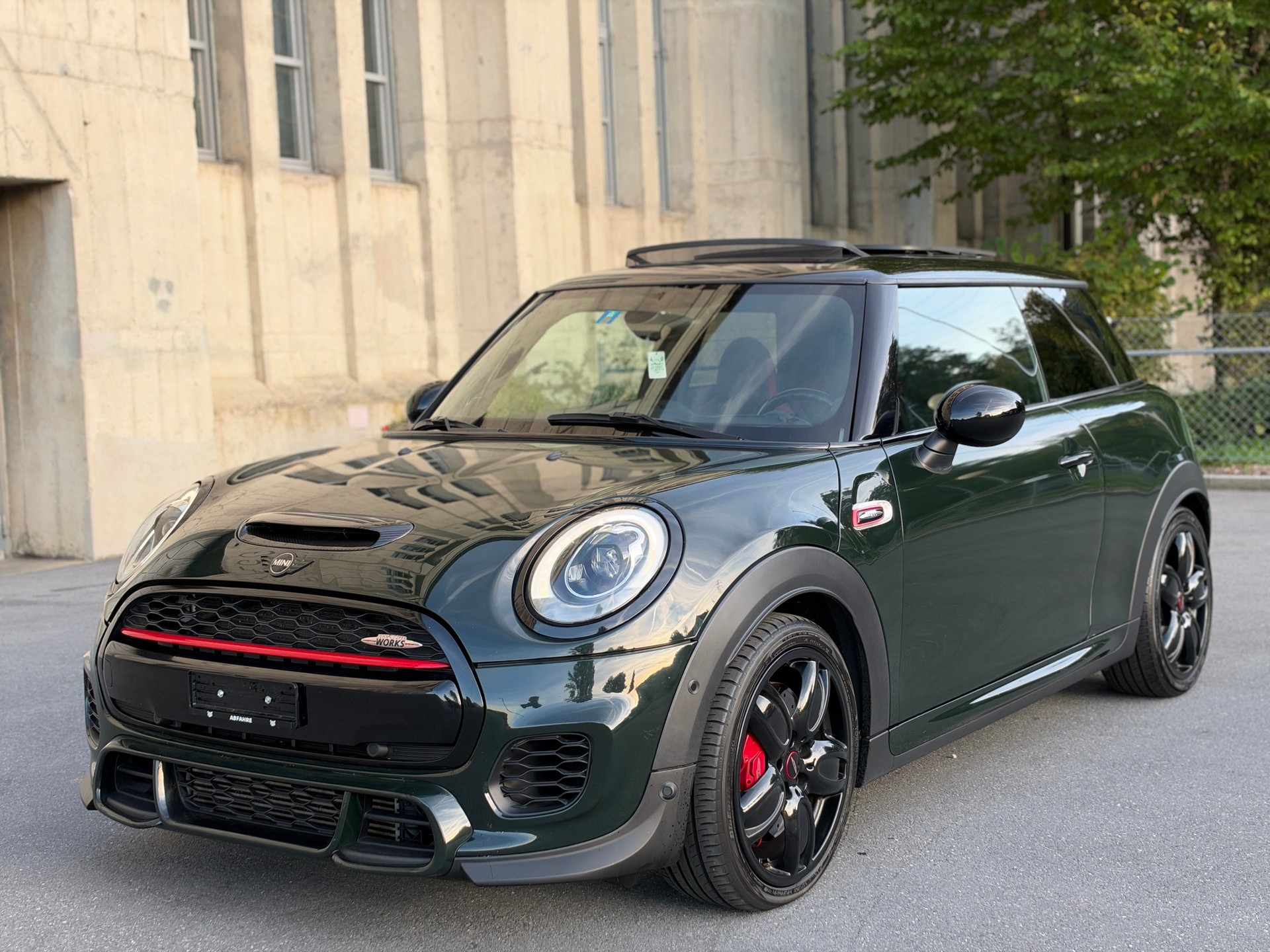 MINI Cooper John Cooper Works Steptronic-image-0