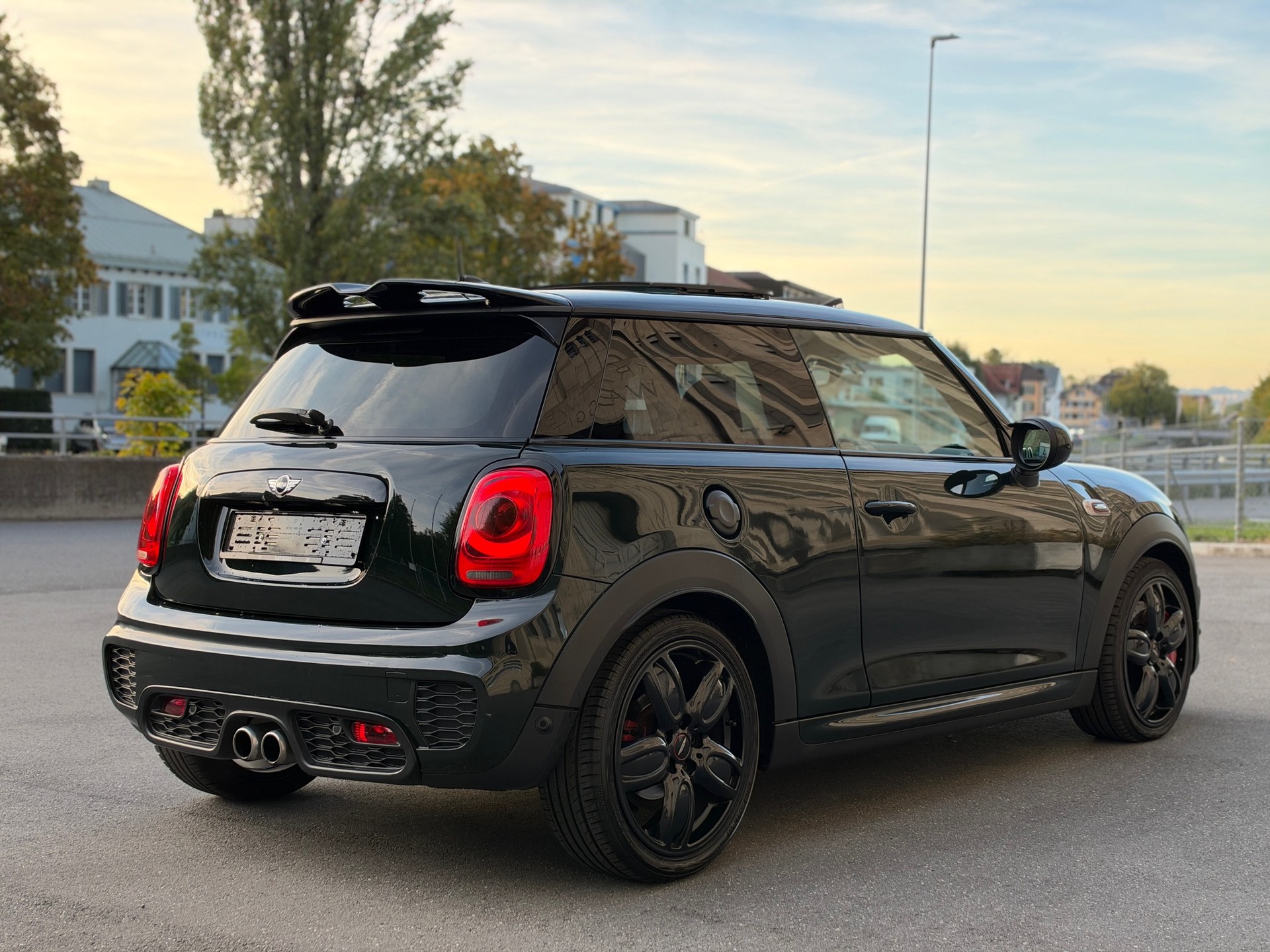 MINI Cooper John Cooper Works Steptronic-image-10