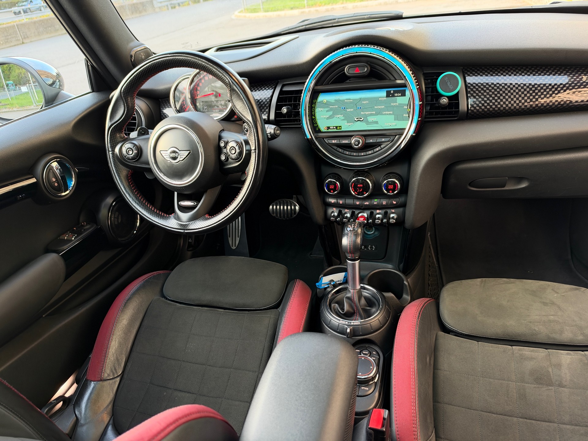MINI Cooper John Cooper Works Steptronic-image-6