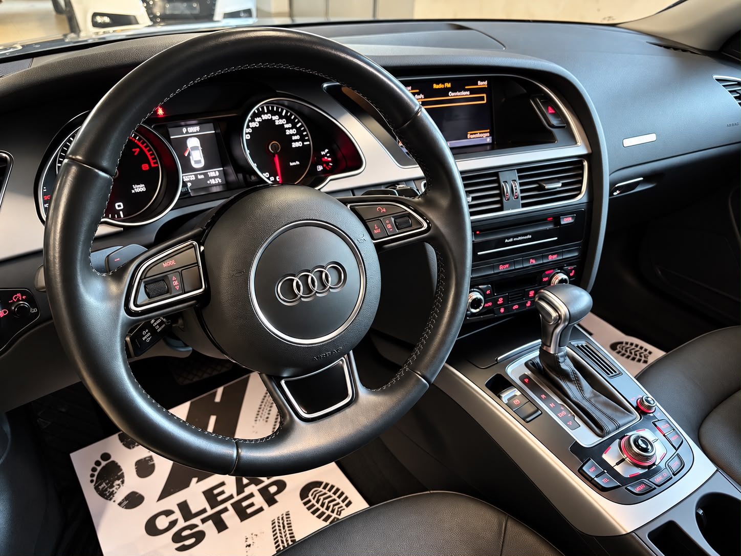 AUDI A5 Coupé 2.0 TFSI quattro S-tronic-image-18