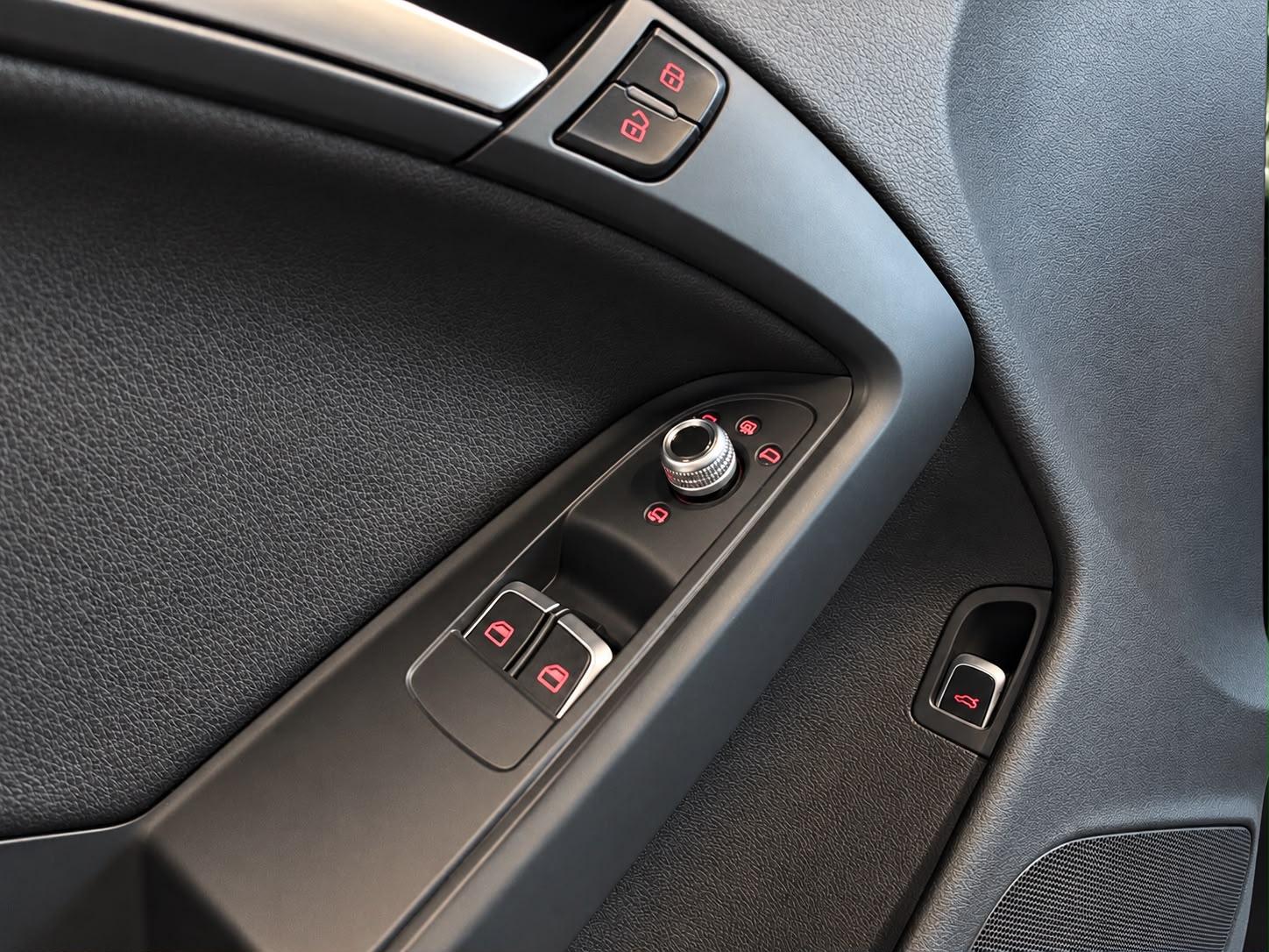 AUDI A5 Coupé 2.0 TFSI quattro S-tronic-image-28
