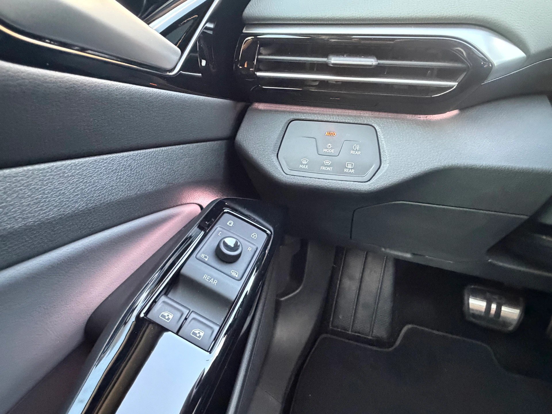 VW ID.4 Pure ***CH FAHRZEUG***-image-14