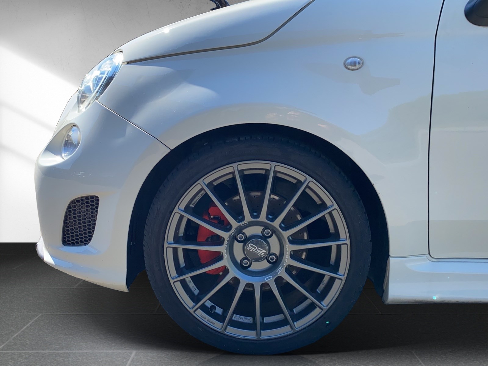 FIAT 595 1.4 16V Turbo Abarth Turismo-image-10