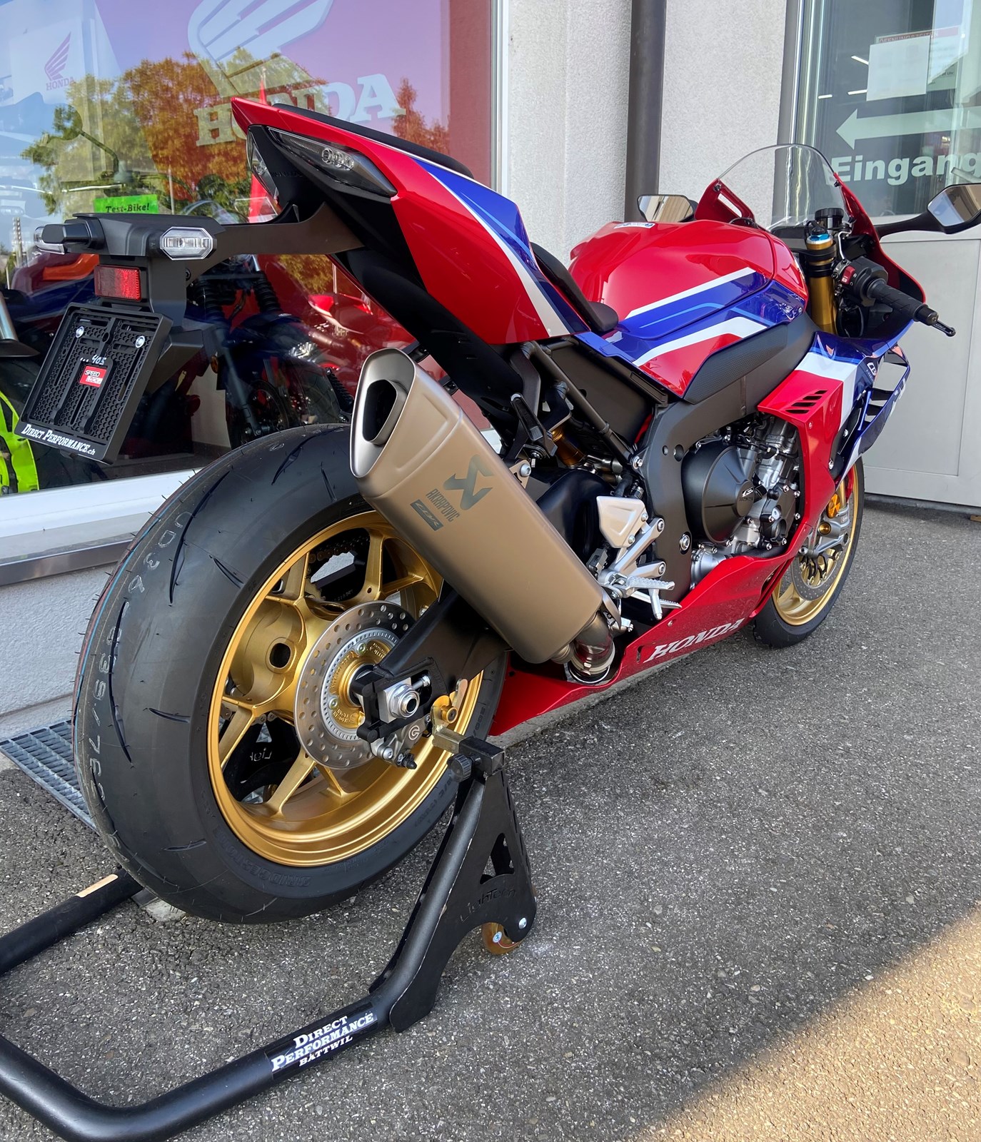 HONDA CBR 1000 RR-R SP-image-4