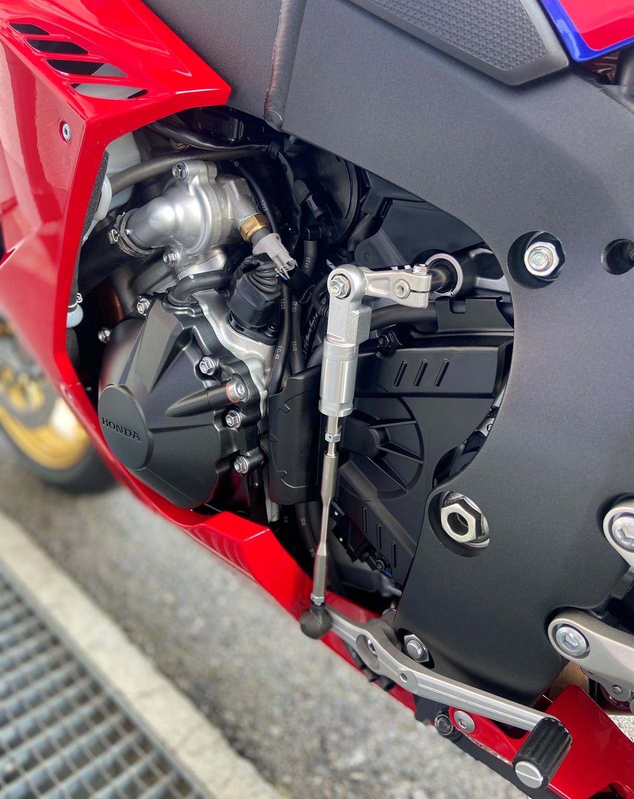 HONDA CBR 1000 RR-R SP-image-8