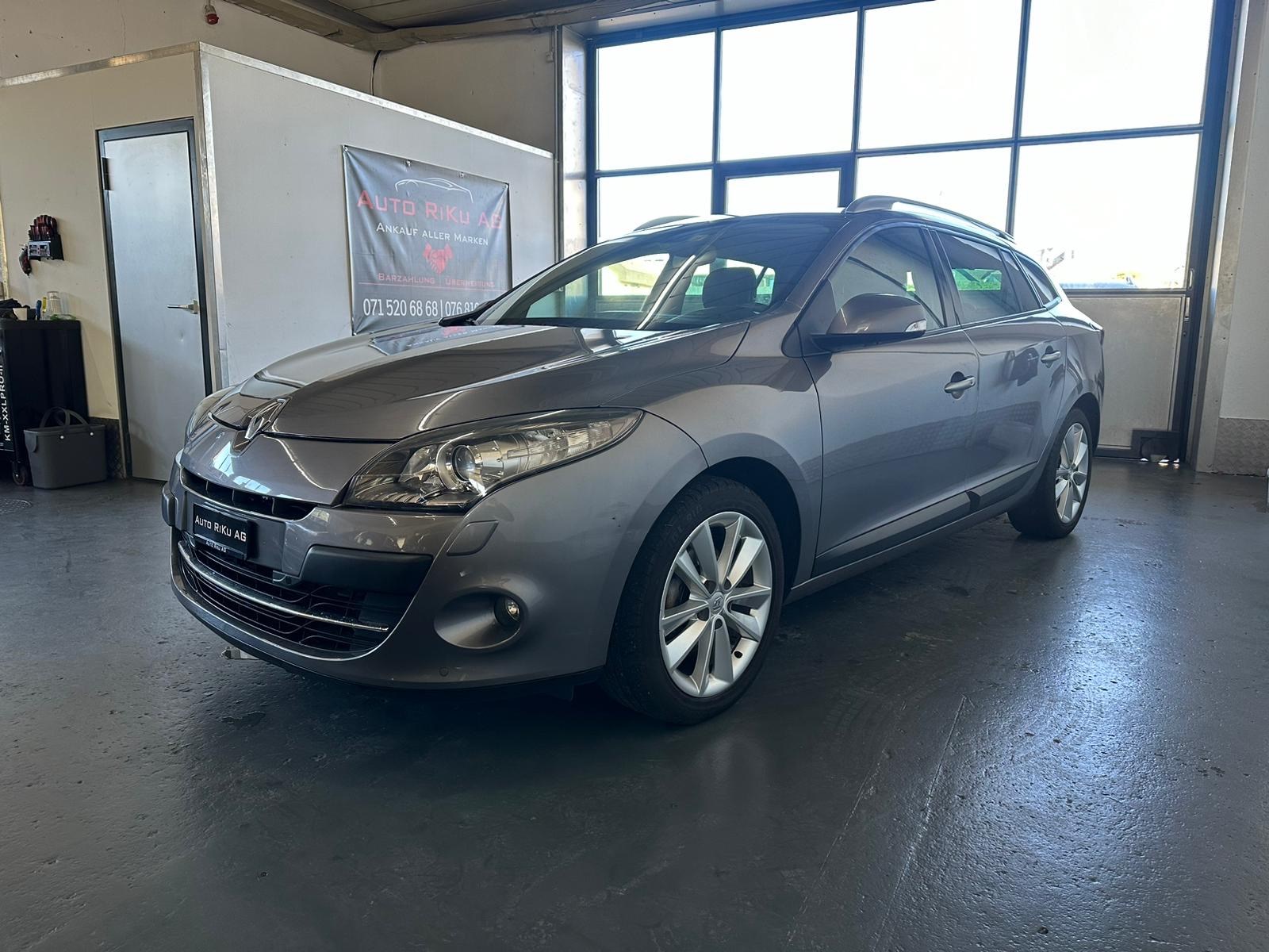 RENAULT Mégane Grandtour 2.0 16V Dynamique CVT-image-4