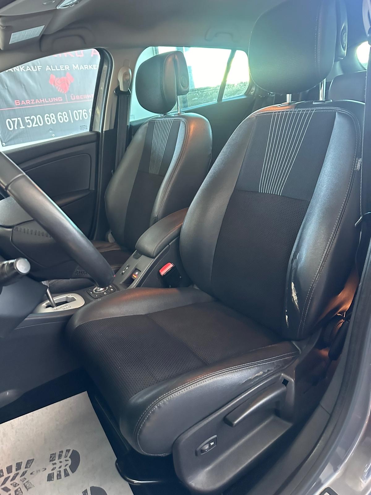 RENAULT Mégane Grandtour 2.0 16V Dynamique CVT-image-10