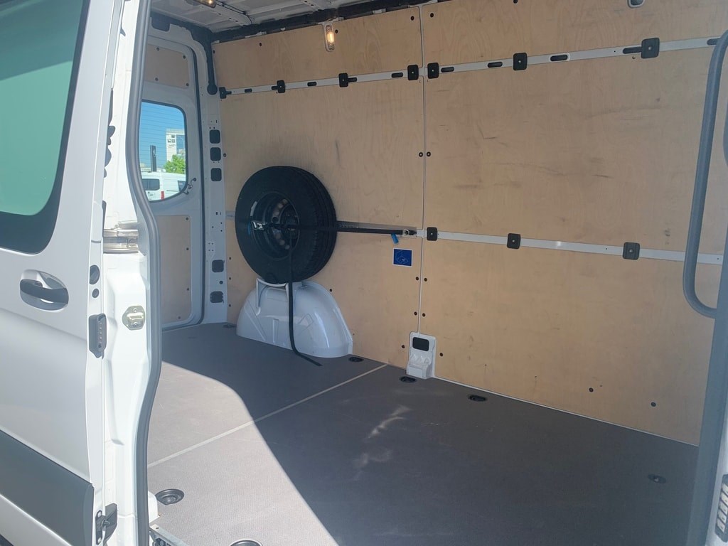 MERCEDES-BENZ eSprinter 312 35kWh Standard-image-4