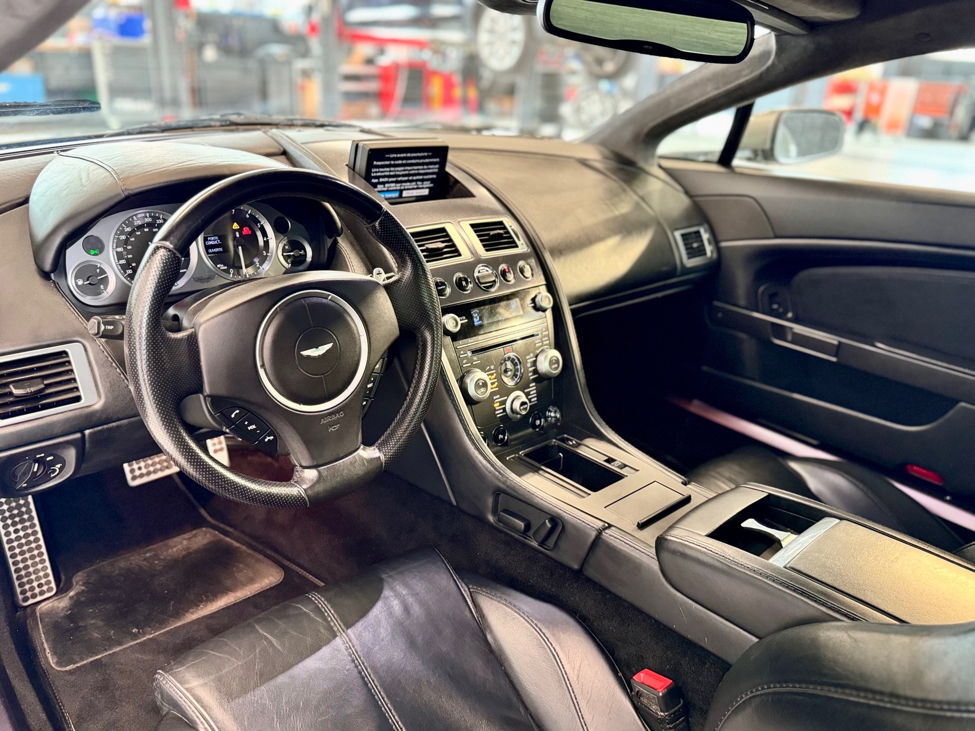 ASTON MARTIN V8 Vantage 4.7 Sportshift-image-9