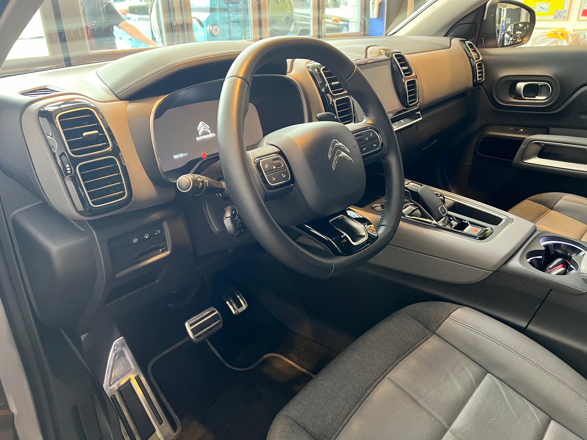 CITROEN C5 Aircross1.6 Shine EAT8-image-11
