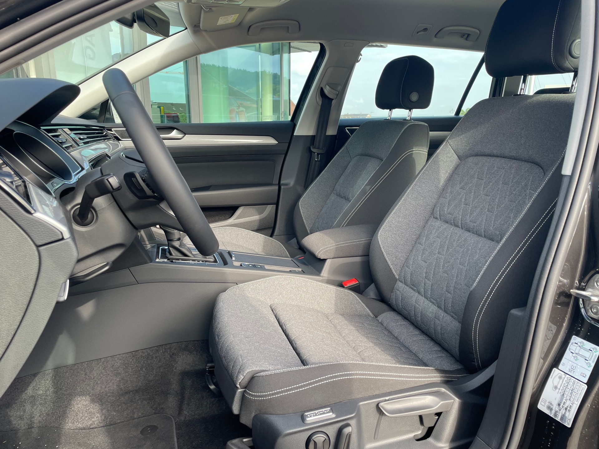 VW Passat 1.5 TSI Business-image-12