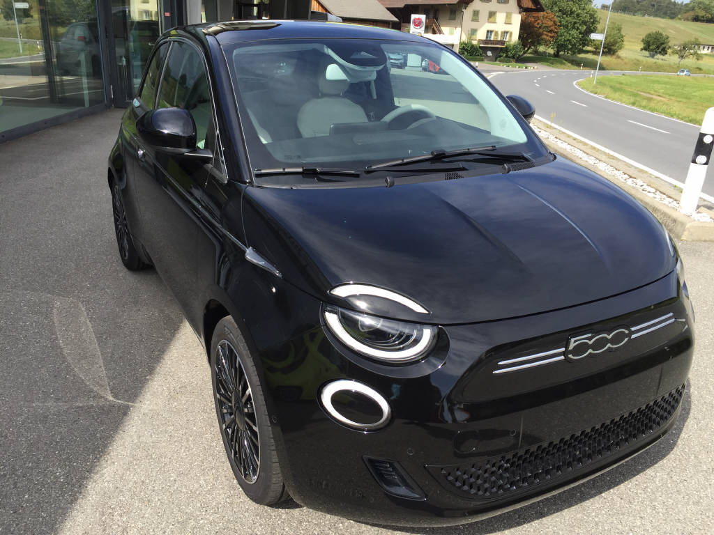 FIAT 500 BEV La Prima by Bocelli Top-showroom-element-1