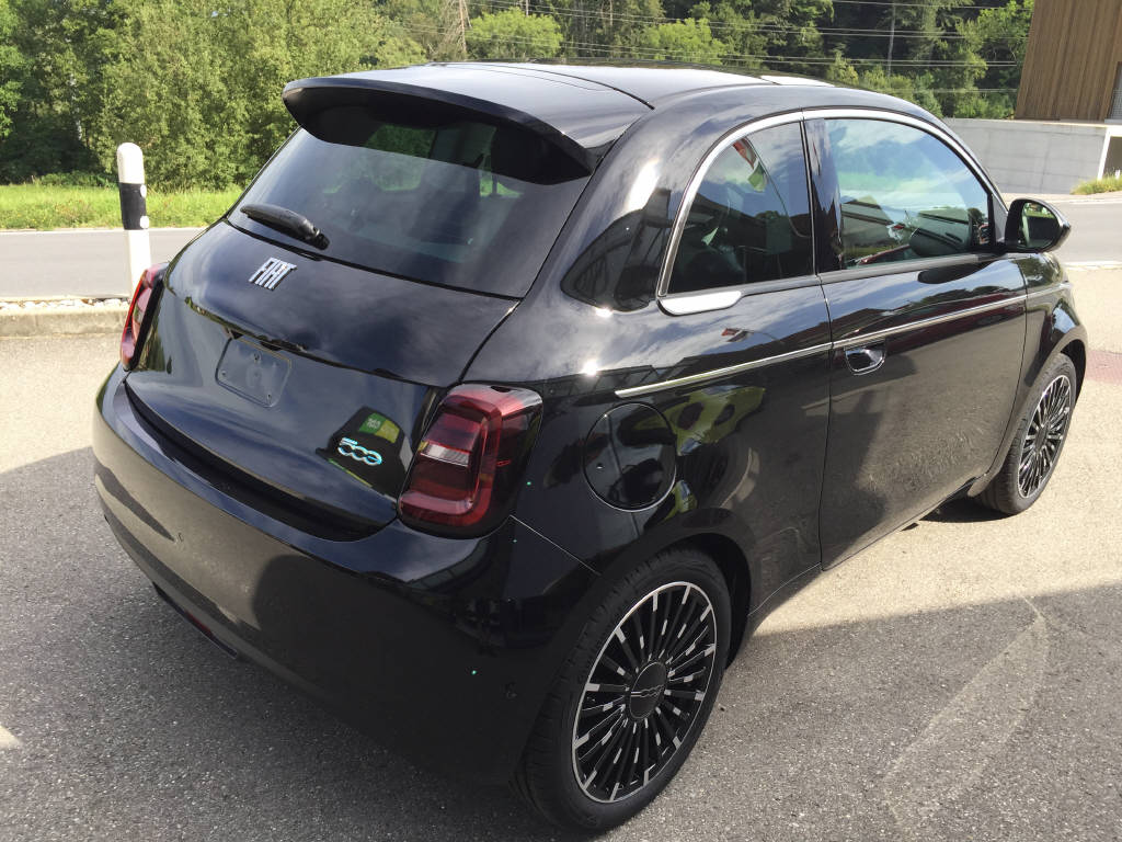 FIAT 500 BEV La Prima by Bocelli Top-showroom-element-3