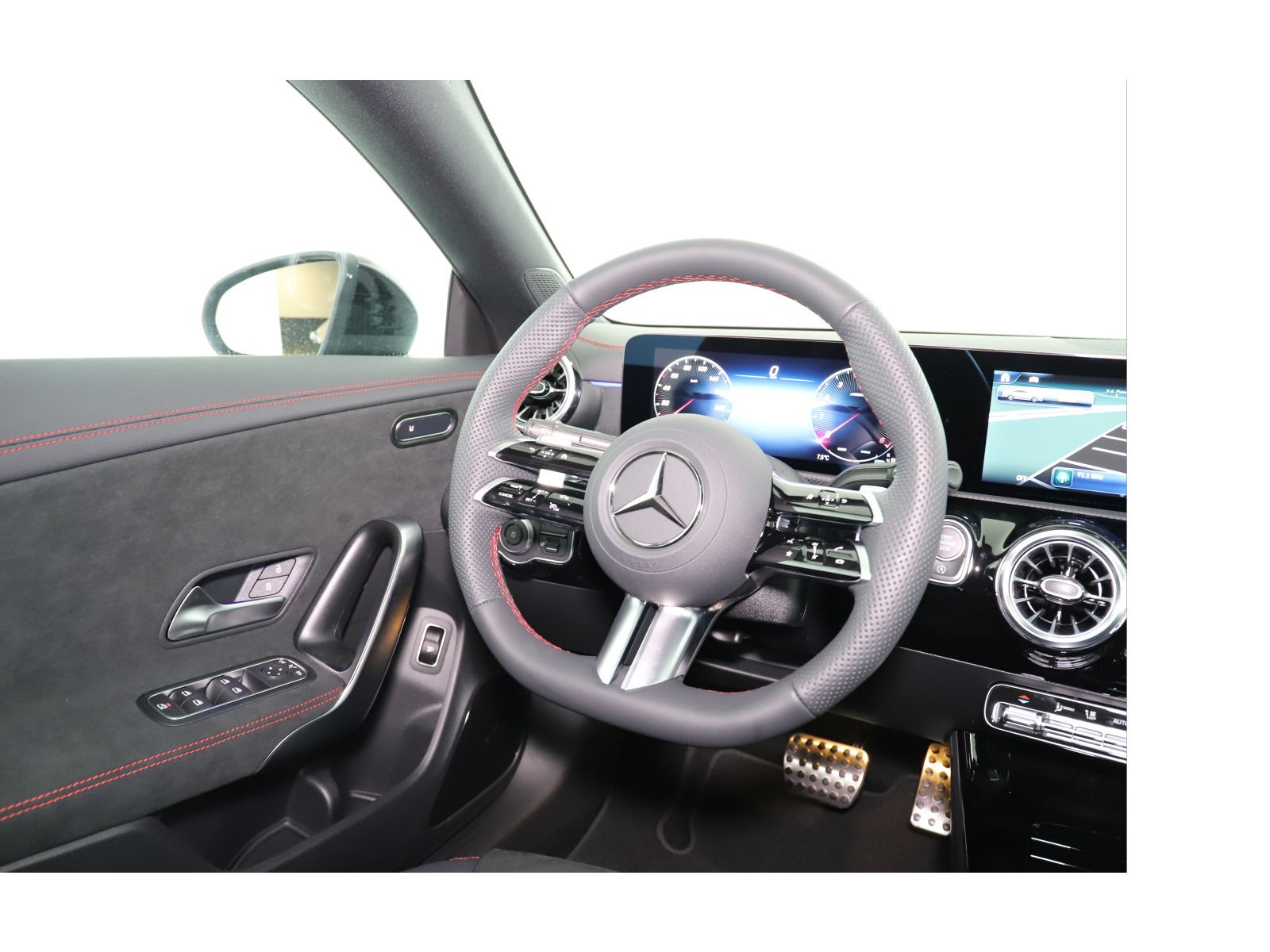 MERCEDES-BENZ CLA 220 4Matic 8G-DCT-image-13