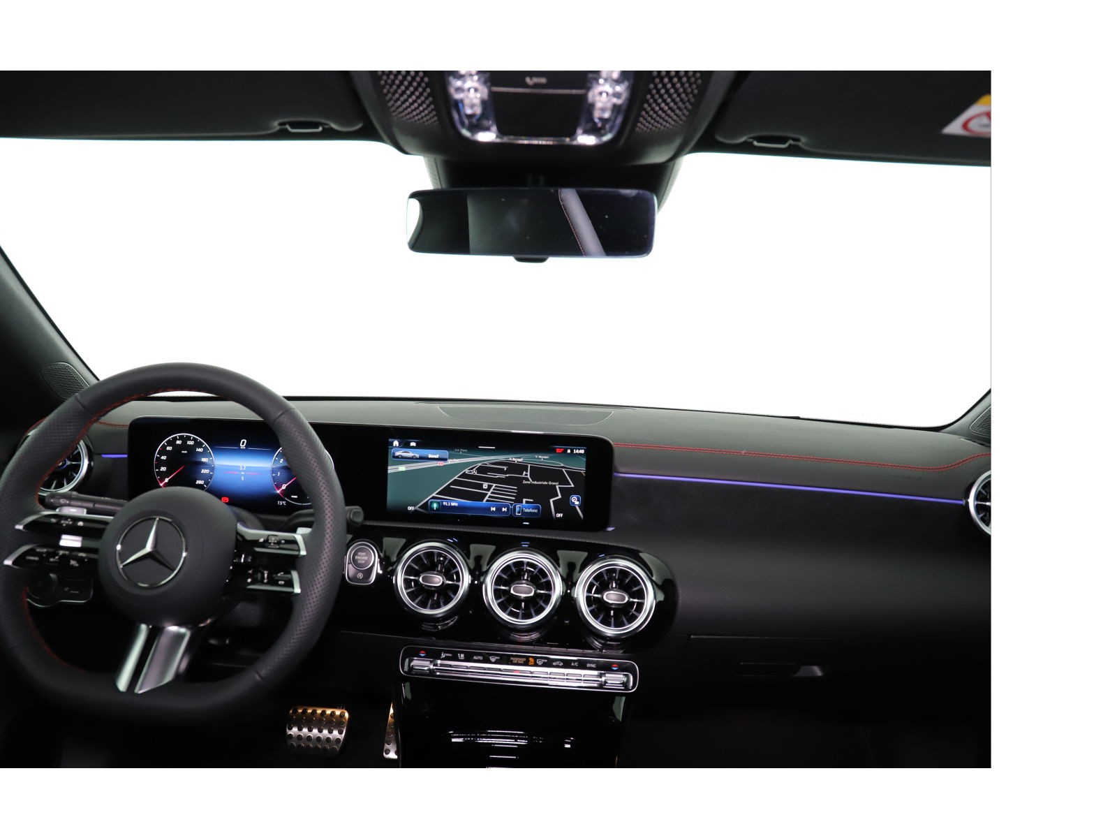 MERCEDES-BENZ CLA 220 4Matic 8G-DCT-image-12
