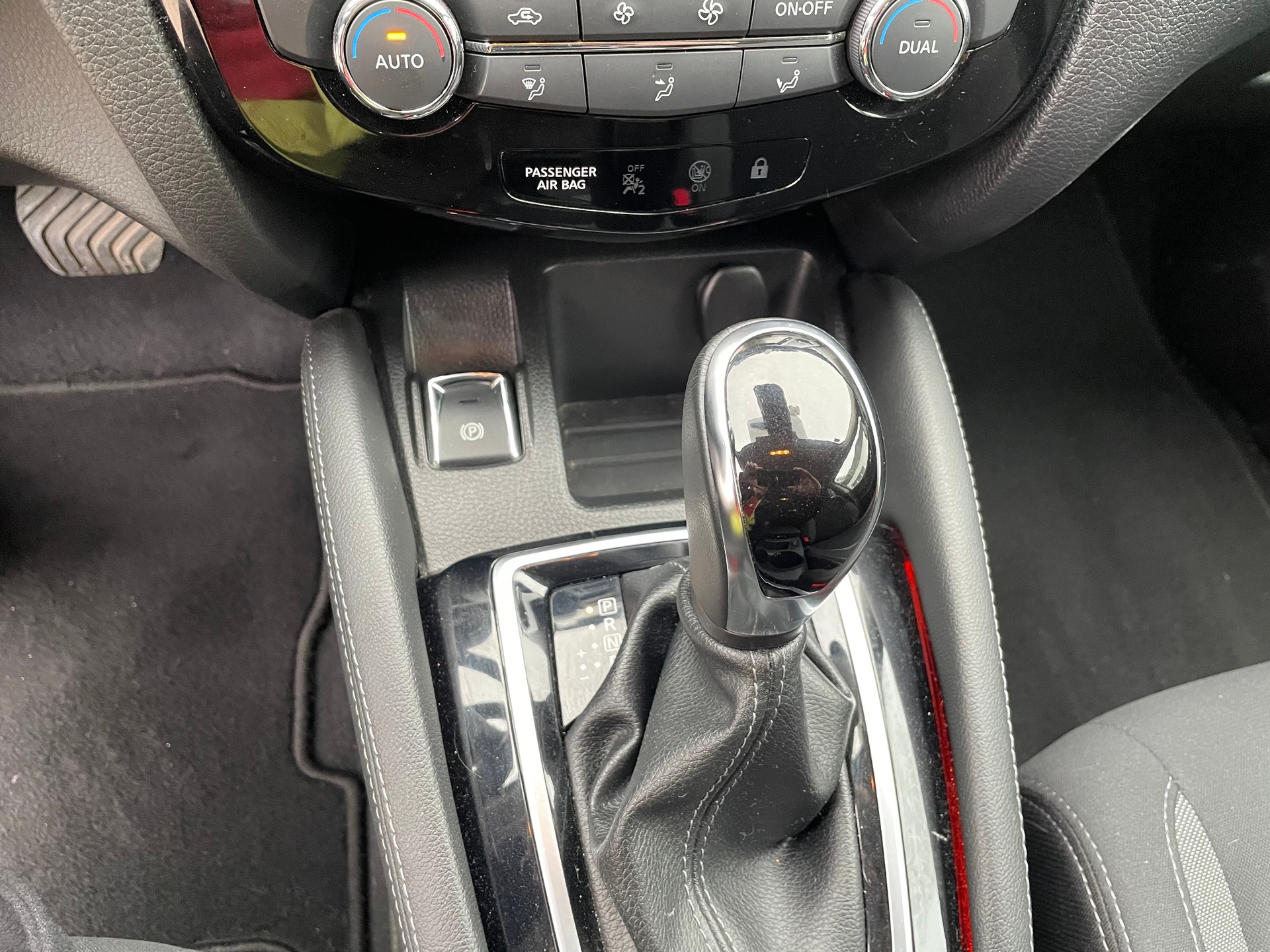 NISSAN Qashqai 1.2 DIG-T acenta-image-8