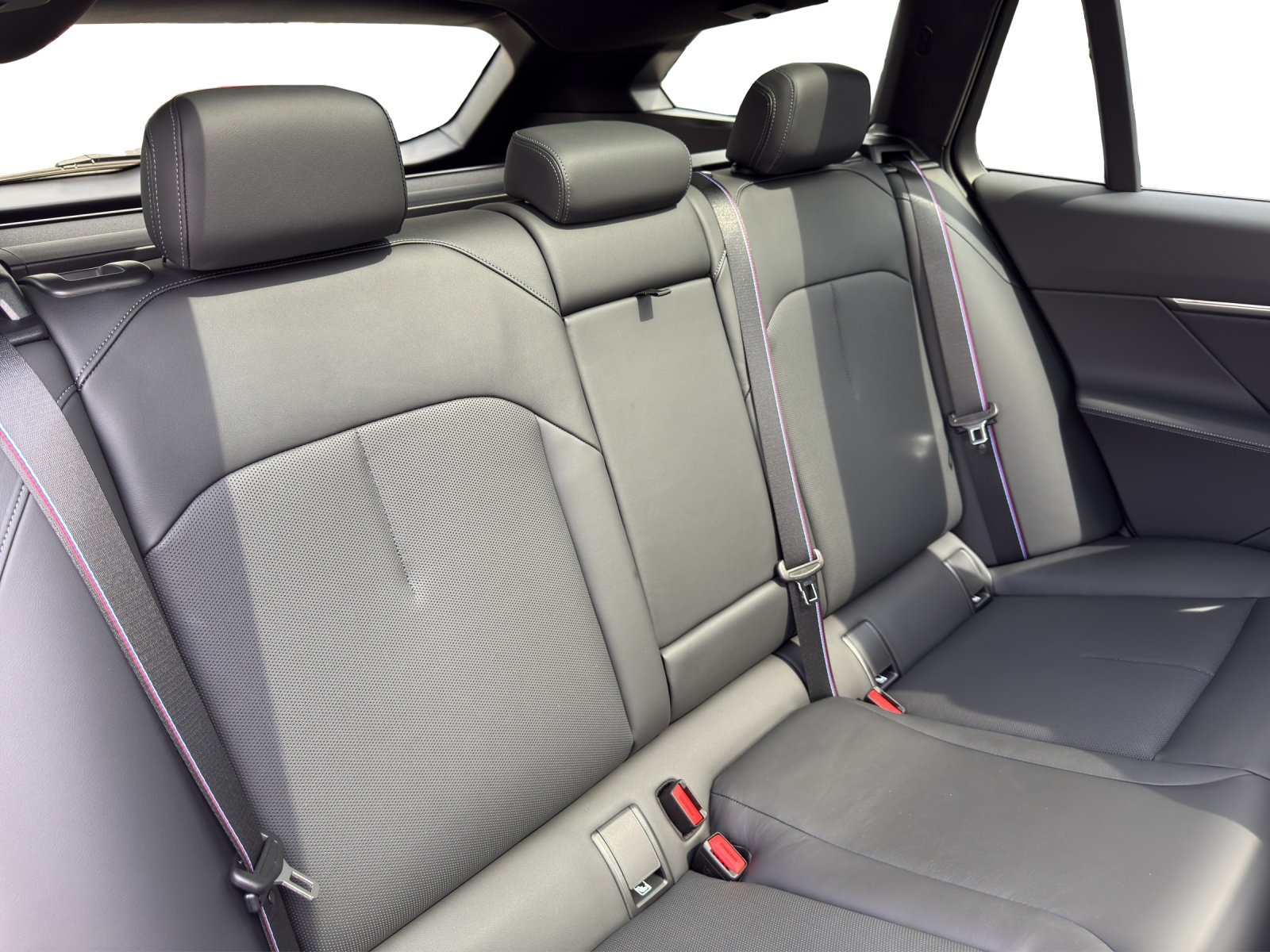 BMW 540d xDrive 48V Touring M Sport Pro Steptronic-image-15