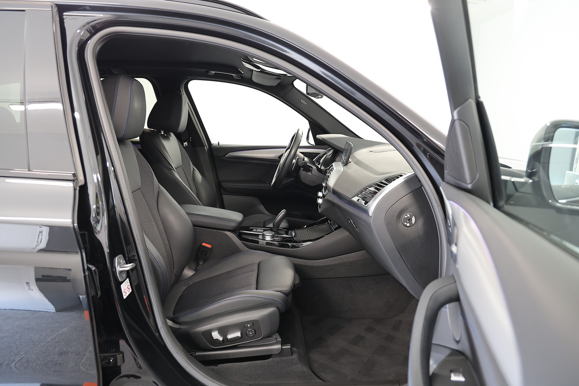 BMW X3 xDrive 48V 30d M Sport Steptronic-image-12