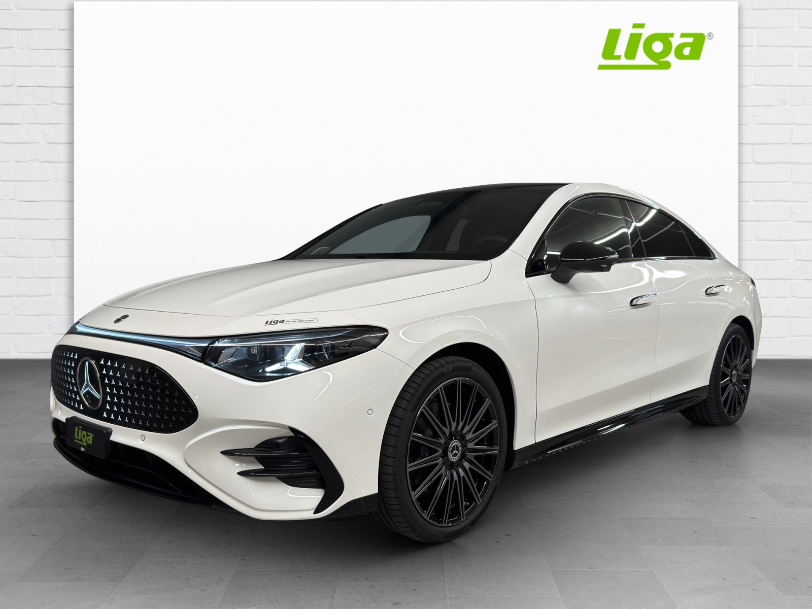 MERCEDES-BENZ CLA 350 AMG Line 4Matic EQ Technology-showroom-element-1