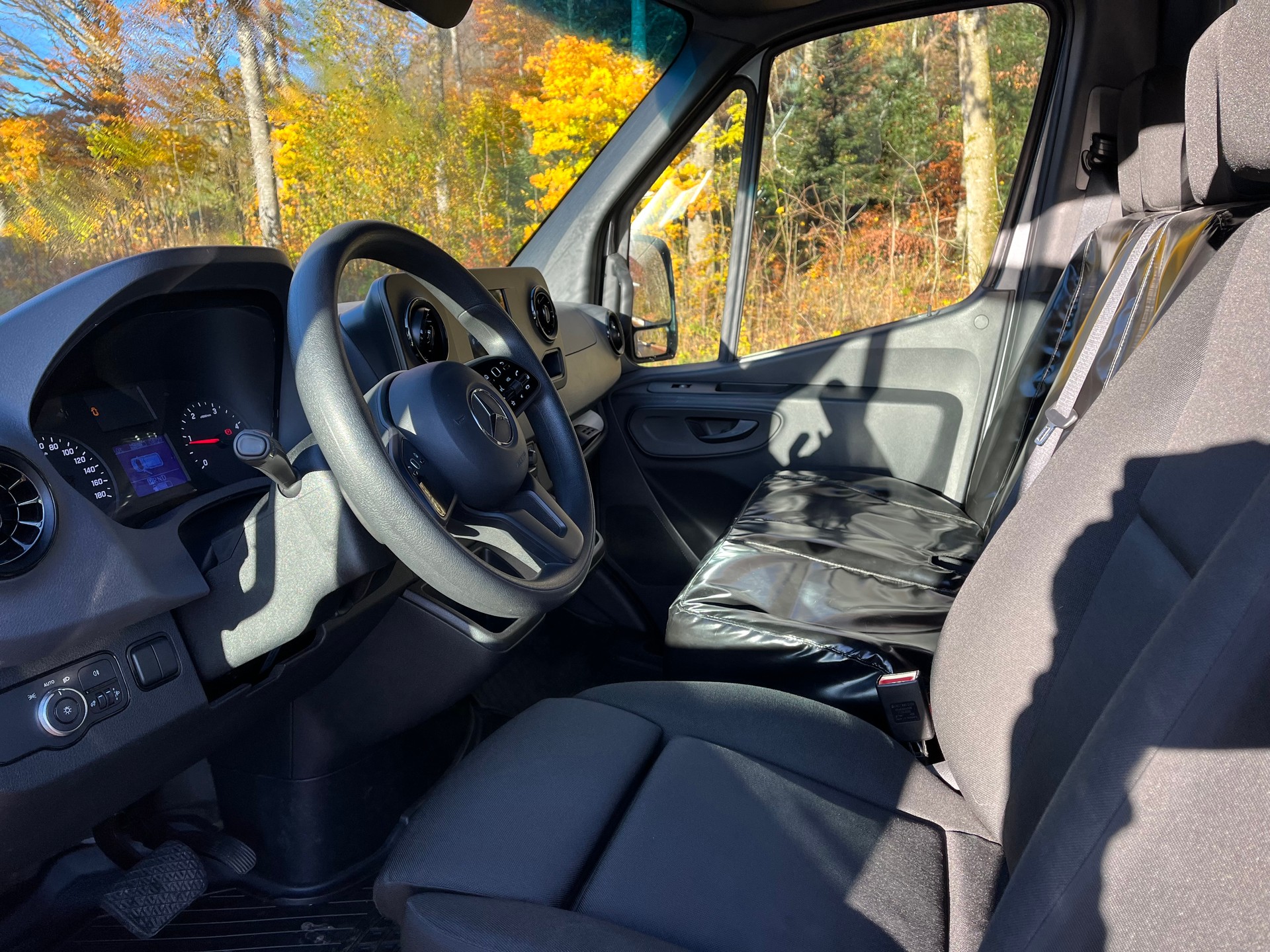MERCEDES-BENZ Sprinter 319 CDI Standard 9G-TRONIC 4x4-image-5